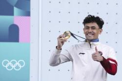 Veddriq Leonardo Beri Medali Emas Pertama, Indonesia Raya Menggema di Olimpiade Paris 2024