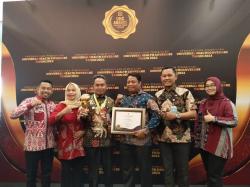 Pemkot Serang Raih Hattrick Penghargaan Universal Health Coverage dari Menko PMK Muhadjir Effendy