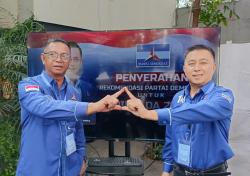 Terima SK Dukungan Demokrat,  Oppo-Argo Resmi Berlabuh di Pilkada Boltim