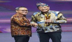 Inovasi Layanan Publik, Plt Bupati Sidoarjo Subandi Raih Penghargaan Pemimpin Daerah Award 2024