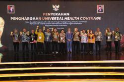 Keren, Pemkab Mamuju Kembali Raih Penghargaan UHC Awards