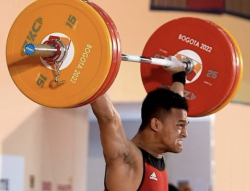 Sosok Rizki Juniansyah, Lifter 21 Tahun tah Hanya Raih Emas Tapi Pecahkan Rekor Olimpiade