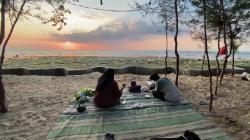 Serunya Berburu Sunset di Pantai Panduri Tuban, Spot Sunset Seperti Sunset di Pantai Kuta, Bali