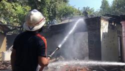 Rumah di Ponorogo Terbakar Hebat,  2 Orang Penghuni Berhasil Diselamatkan Warga