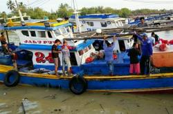 KUB Nelayan Binuangeun Dapat Bantuan Alat Tangkap Ikan Senilai Rp80 Juta dari Pemkab Lebak