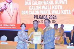 Hanura Serahkan SK untuk Empat Pasangan Calon Pilkada di Kepri, Ini Daftarnya