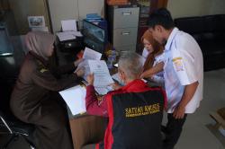 Terkait Kasus Dugaan Korupsi, Kejati Sumsel Geledah Kantor Kelurahan Duku Palembang