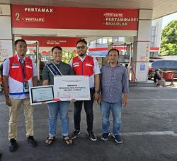 Jadi Korban Pengroyokan, Pemuda di Sidoarjo Dinobatkan Sebagai Konsumen Peduli Safety SPBU