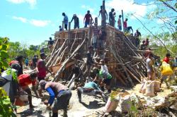 Satgas TMMD Bangun Penampungan Air Bersih di Maluku Barat Daya