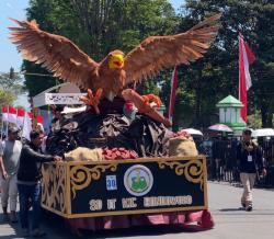 Semarakkan Pawai Budaya Hari Jadi Bondowoso, SD IT KIC Usung Tema Garuda Kopi Nusantara