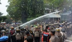 Demo Mahasiswa Semarang di DPRD Jateng Berakhir Ricuh, Ini Kata Polisi