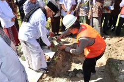 PJ Bupati Bersama Kapolres Pidie Jaya Hadiri Peletakan Batu Pertama Pembangunan Gedung MPU