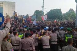 Aksi Mahasiswa di Purwokerto Berakhir Ricuh