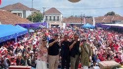 Pasangan Ivan-Dede Hadiri Bojong Festival dalam Rangka HUT Ke-79 RI, Teriakan Jadikeun Menggema