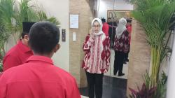 Airin Rachmy Diany Kunjungi Kantor DPP PDIP Kenakan Baju Warna Merah, Sinyal Jadi Kader Banteng?