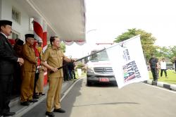 Pj Gubernur Sumut Lepas Parade Ambulans, Siap Tangani Kejadian Darurat Selama PON XXI