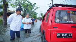 Bobby Nasution Tinjau Kondisi Warga Terdampak Banjir di Medan Sunggal