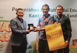 Pegadaian Kanwil X Jabar Serahkan Hadiah Pemenang Undian Badai Emas 2024