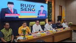 Calon Gubernu dan Wakil Gubernur Kaltim Rudy Mas’ud dan Seno Aji menggunakan 50 Angkot Daftar Ke KPU