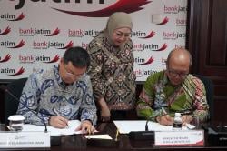 Teken Kerja Sama dengan PT Petrokimia Gresik, Bank Jatim Dukung Proyek Phonska V