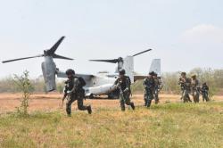 Prajurit Marinir Indonesia dan Amerika Latihan Tempur