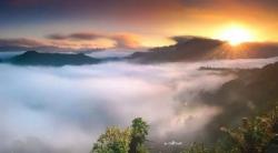 Bisa Lihat Samudera Awan, Desa di Ciamis Bagaikan Negeri Dongeng