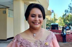 Kristien Samiyati Pati, dilantik menjadi anggota DPRD NTT Periode Ketiga