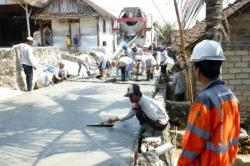 SIG Dukung Pembangunan Jalan di Enam Desa di Rembang dan Blora, Jawa Tengah