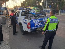 Dua Pemuda Boncengan Motor Tewas Tabrak Truk Parkir di Mojotrisno Jombang