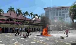 Tingkatkan Kenyamanan, The Sunan Hotel Solo Adakan Training Pemadam Kebakaran