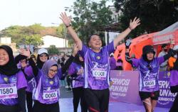 Ribuan Pelari Semarakkan Perwosi Fun Run Surabaya 2024, Emak-Emak Ikut Lari di Wisata Kota Lama