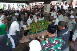 Danrem 011 Lilawangsa Ali Imran Hadiri Pemakaman Ulama Aceh Tu Sop