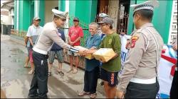 HUT ke-69 Lalu Lintas, Satlantas Polres Tasikmalaya Kota Gelar Bakti Sosial Bagikan Sembako