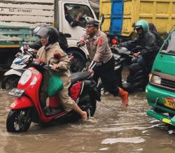 Hujan dengan Intensitas Tinggi, Dayeuhkolot dan Sekitarnya Kembali Diterjang Banjir