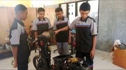 Siswa SMK Oeolo Sukses Konversi Motor Bahan Bakar Minyak Menjadi Tenaga Listrik