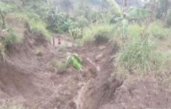 Longsor di Kuningan Rusak Infrastruktur dan Rumah Warga