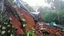 Longsor di Ciamis, Rumah Warga di Cipaku Terancam Ambruk