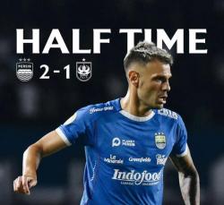 Hasil Babak Pertama: Persib Memimpin 2-1 Berkat Gol Tyronne del Pino dan Gustavo de Franca