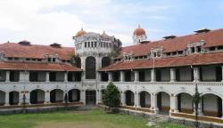 10 Fakta Unik Lawang Sewu: Dari Penjara Paling Kejam, Mistis hingga Sport Foto Instagramable 