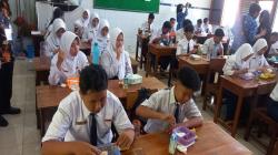 Uji Coba Makan Siang Gratis Digelar di Eks Sekolah Jokowi dan Gibran