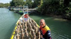 PLN UIP KLT Ubah Limbah FABA PLTU Kalselteng 2 Jadi Rumah Ikan