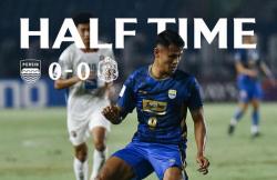 Pertarungan Sengit di Babak Pertama, Persib vs Port FC Berakhir 0-0 