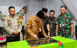 Al Haris Gubernur Jambi Resmikan Desa Persiapan Sungai Tebal