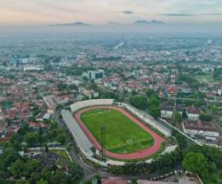 Tampung Aspirasi Penggemar Bola, Bupati Gelontorkan Rp30 Miliar Revitalisasi Stadion Singaperbangsa