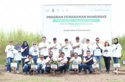 Hari Maritim Nasional, SPMT Grup Perkuat Ekosistem Pesisir Kalteng dengan 30 Ribu Bibit Mangrove