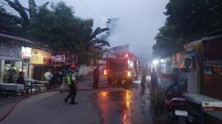 Pabrik Bahan Baku Pembuatan Lilin di Tambun Terbakar, 11 Mobil Damkar Dikerahkan