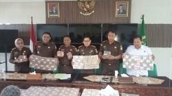 Kejari Kota Semarang Lelang Barang Rampasan Negara Hasil Tipikor Senilai Rp 13,3 Miliar