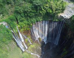 Keindahan Panorama Grojogan Sewu Destinasi Wisata Baru di Lumajang