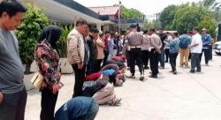 29 Pelajar Dihukum Cium Kaki Orang Tua Saat Tawuran di Cikarang