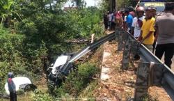 Kecelakaan Hari Ini, 2 Mobil dan 1 Motor Bertabrakan di Ponorogo hingga Terjun ke Sungai